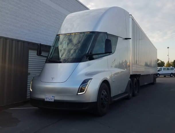 The Sound Of A Tesla Semi Truck Is As Futuristic As We Expect It To Be