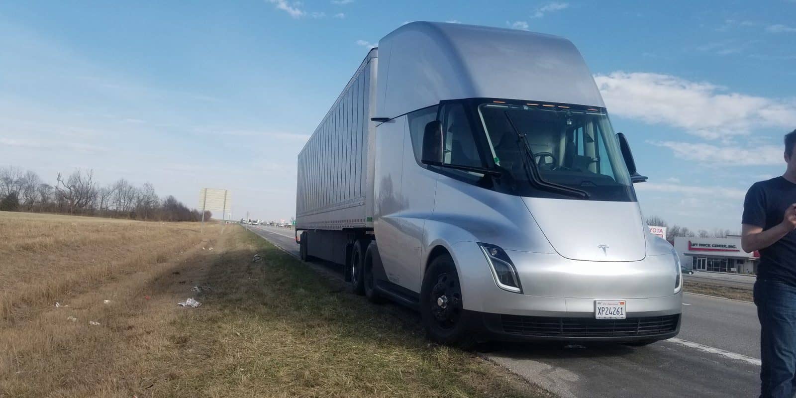 tesla semi truck sound