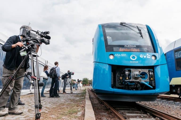 World's First Hydrogen Fuel Cell Powered Train Enters Service In Germany