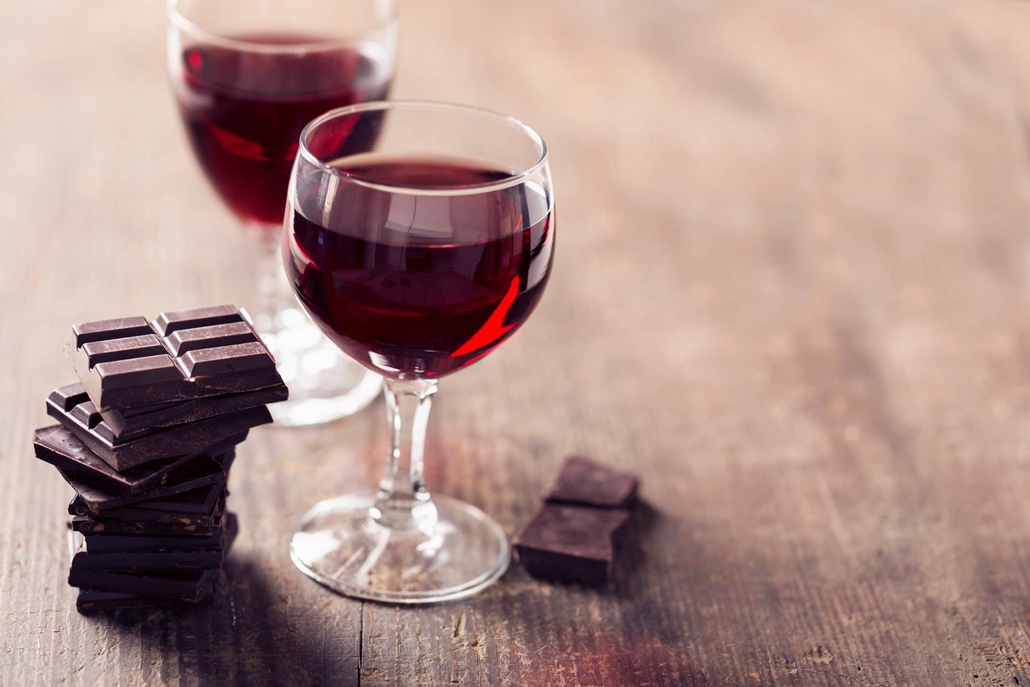 anti aging compound in dark chocolate and red wine