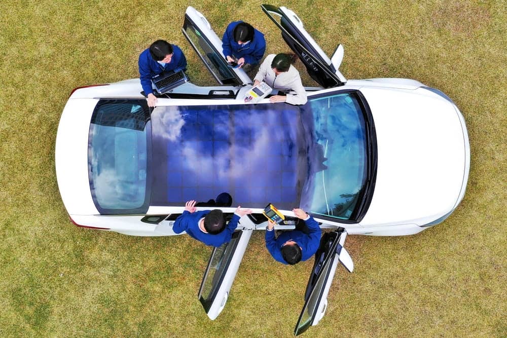 hyundai bringing panorama solar panels on roof and hood of the car