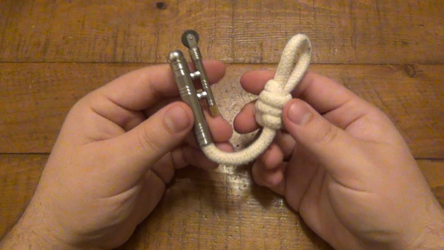 The Rope Lighter Lights Up Without Using Liquid Fuel