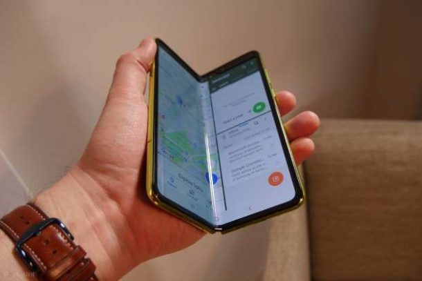 galaxy fold screen replacement