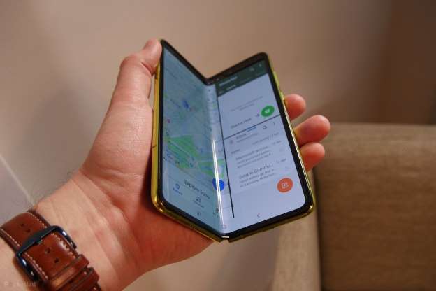 Samsung Galaxy Fold Screens Are Breaking After Few Days Of Use!