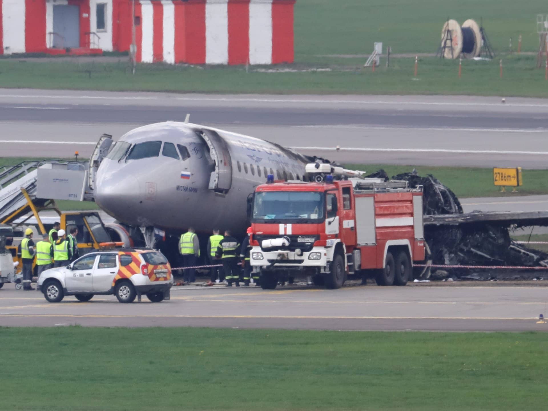 Crash Landing Of Aeroflot Flight SU1492 & How It Unfolded