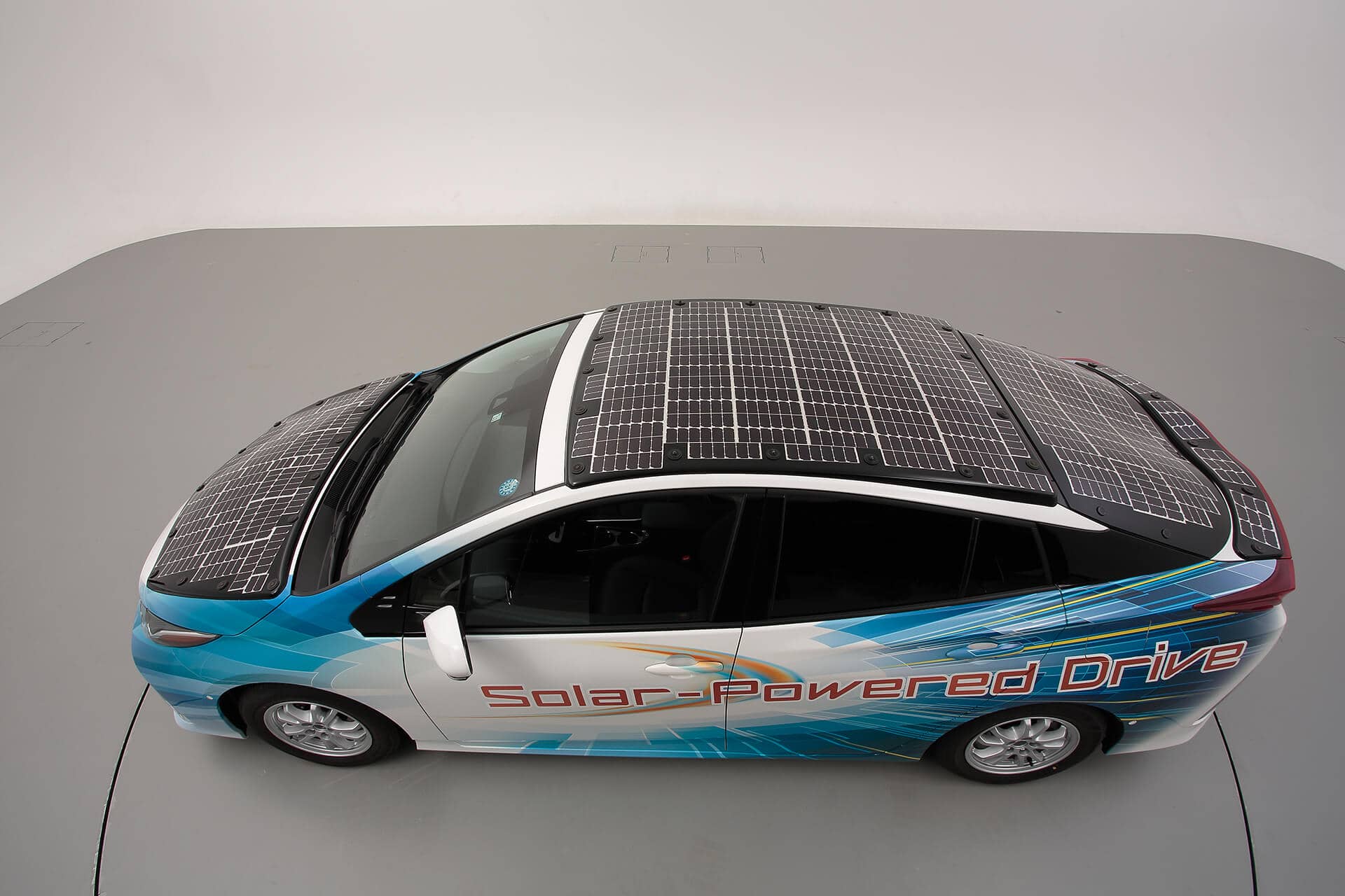Toyota Is All Set To Test Solar Panel Loaded Prius On The Road