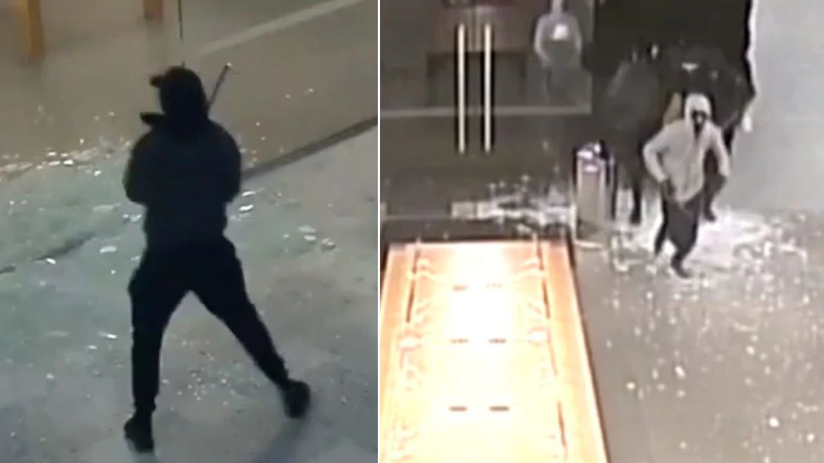 Thieves With Sledgehammers Robbed Apple Stores In Australia