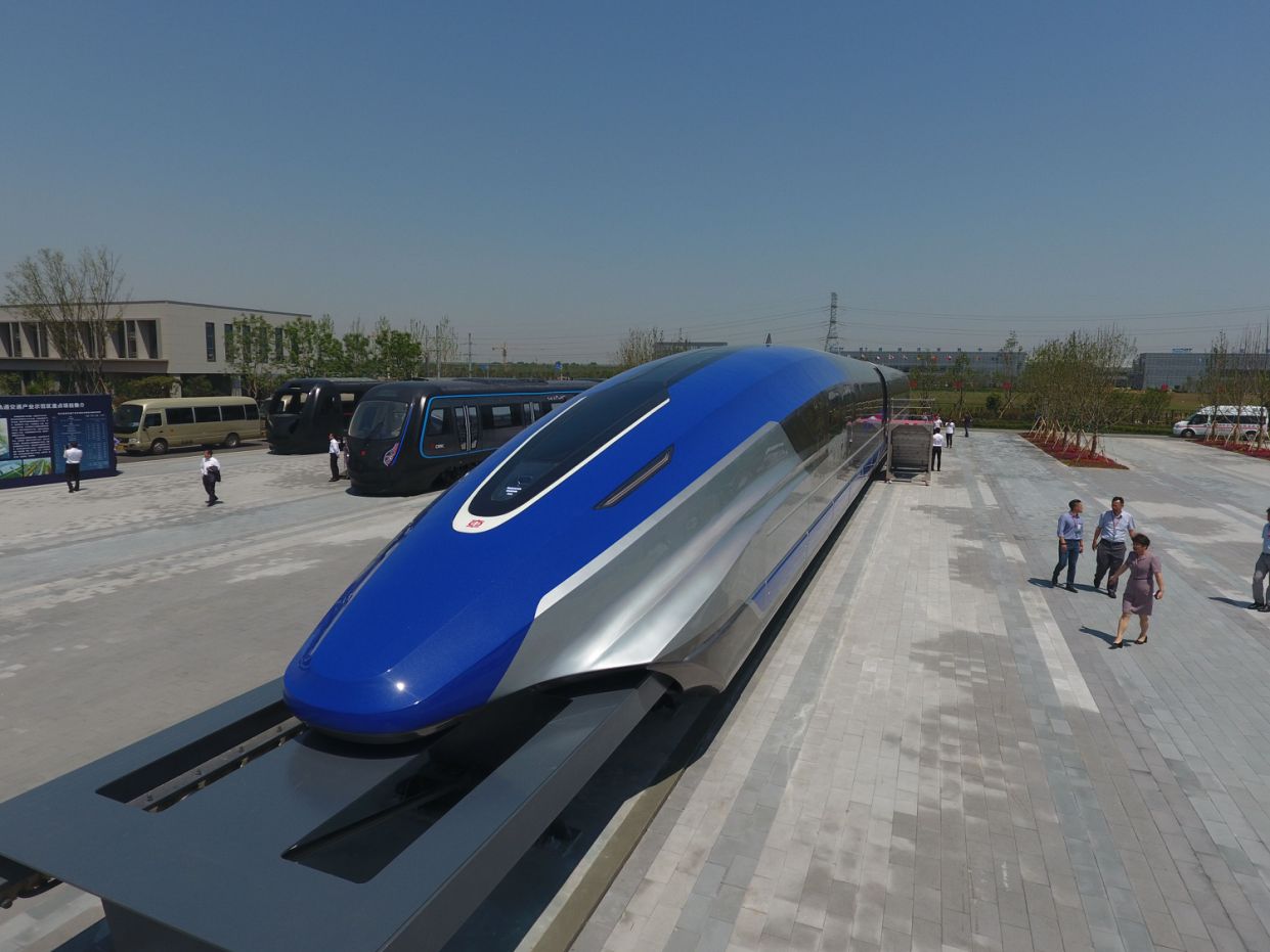 New Chinese Magnetic Levitation Train Is Breaking Speed Reco