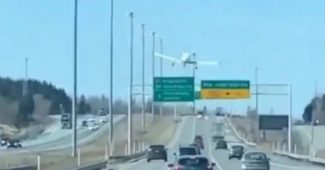 This Plane Makes An Emergency Landing On Highway In Canada