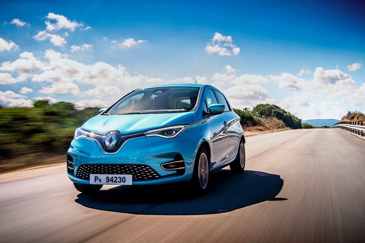 Renault Equips An Entire French Town With Electric Cars Wo