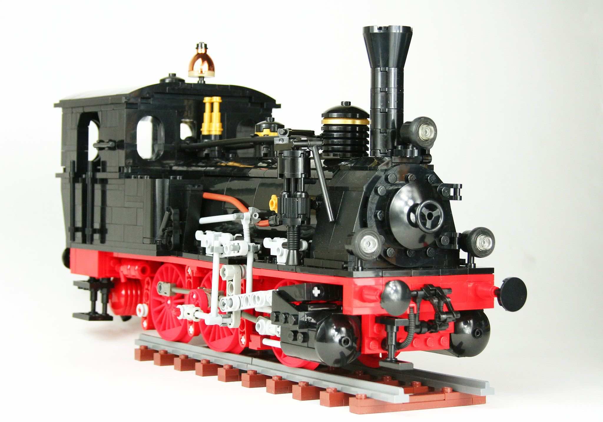 LEGO Genius Builds Replica Model Of Steam Engine From 1907