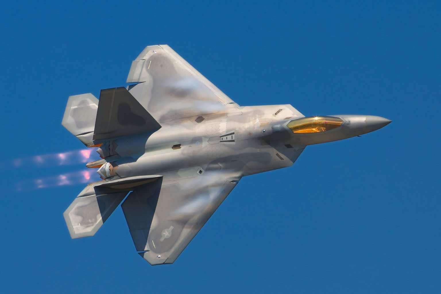 The Worlds First Fifth Generation Fighter Jet Lockheed Martin F 22 Raptor