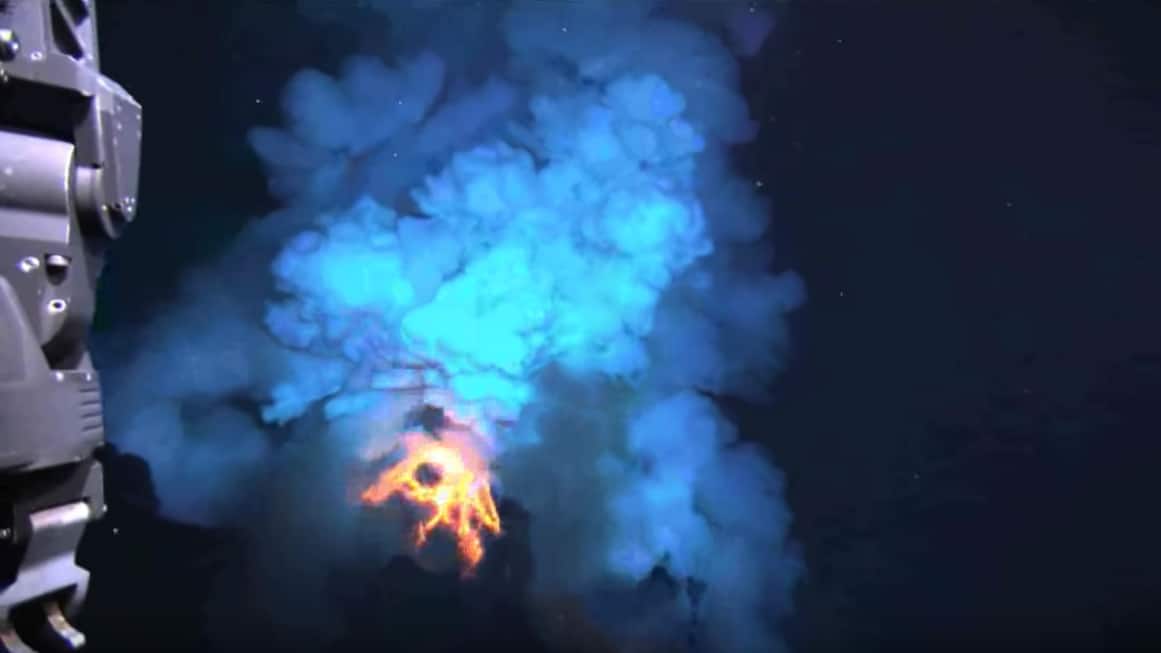 Underwater Volcanoes Generate Enough Energy to Power the Ent