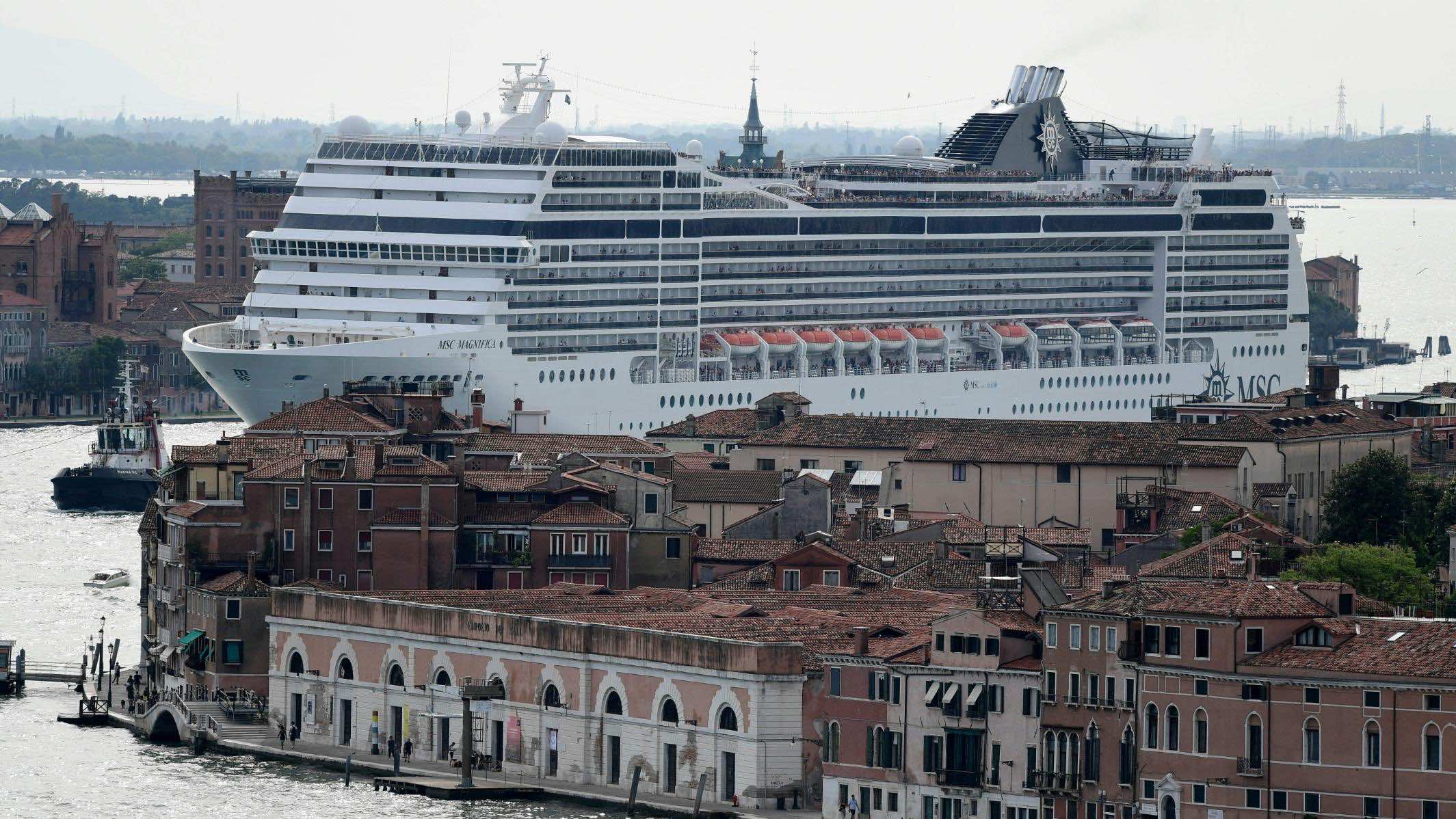 cruise ship out of venice