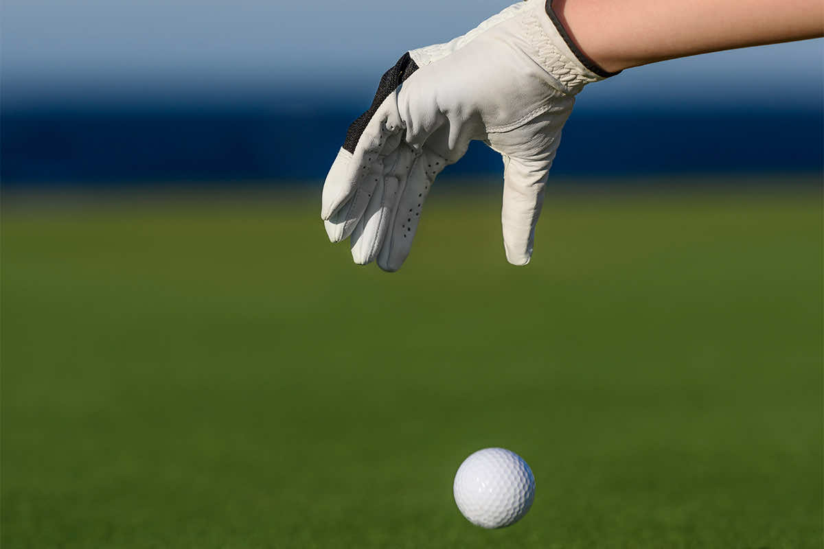 Better ball. Рука отпускает мяч. Ламелоу бол. Golf hand with a Ball. Hand Drop.