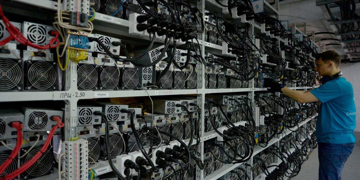 WATCH Over A Thousand Bitcoin Mining Rigs Steamrolled In Ma