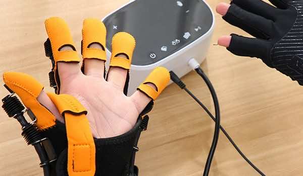 This Wearable Robotic Hand Can Rehabilitate Stroke Victims