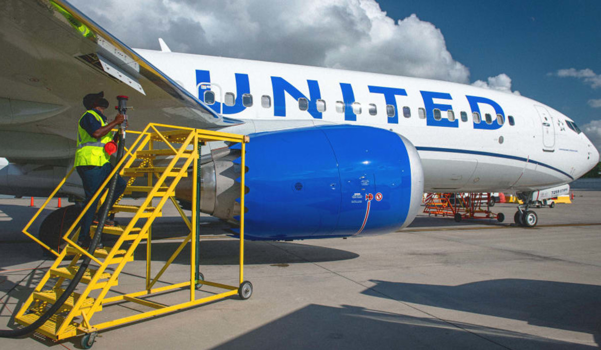 United Airlines Has Conducted Its First Passenger Flight Wit