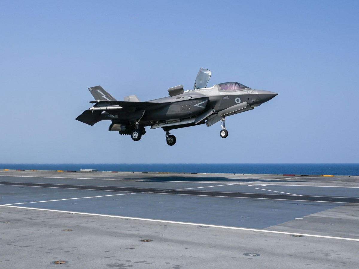 Watch How A British F-35 Crashed Into Sea After Failing To T