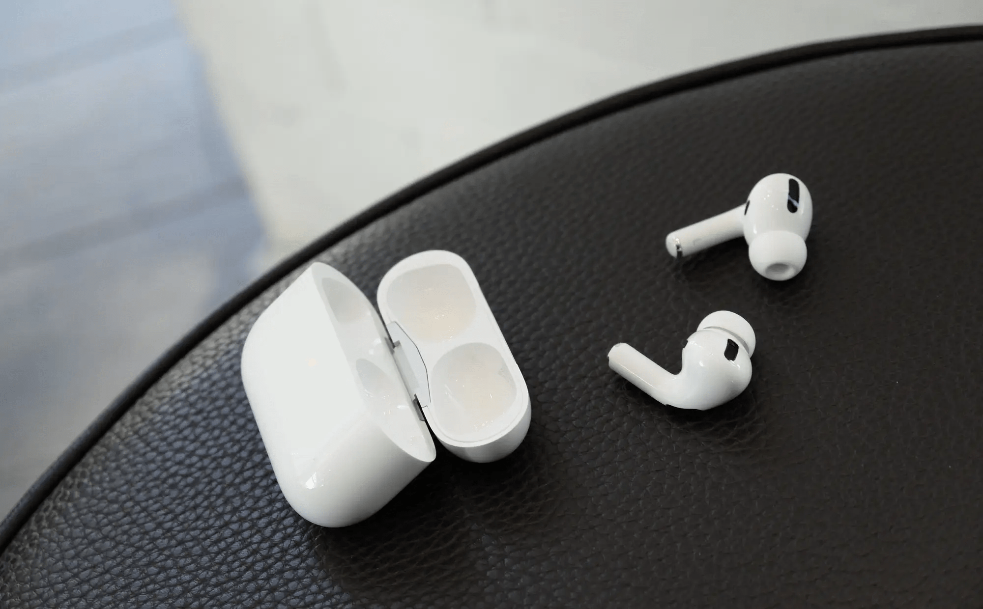 Airpods 3rd generation lightning. AIRPODS Black.